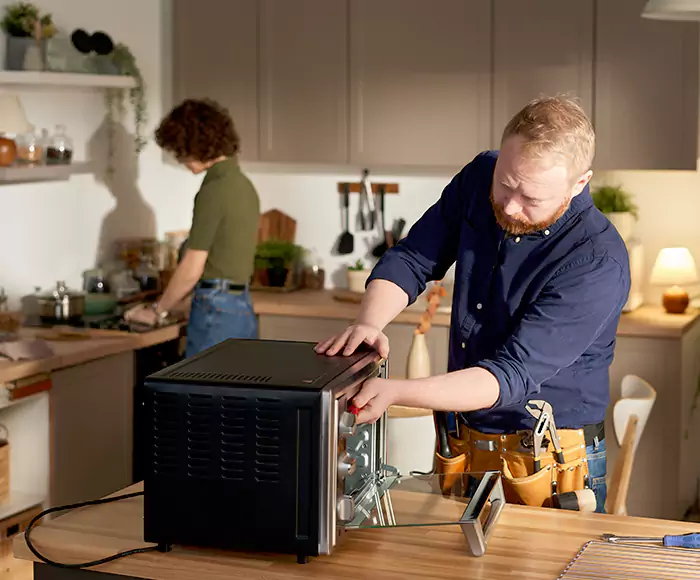 Top-Rated Oven Specialists: Your Certified Oven Repair Technician Crew in Watertown, MA